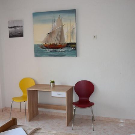 Delfin Acomodação com café da manhã Starigrad Paklenica Exterior foto