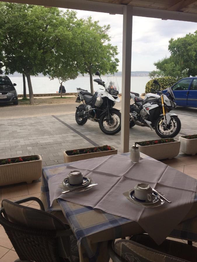 Delfin Acomodação com café da manhã Starigrad Paklenica Exterior foto
