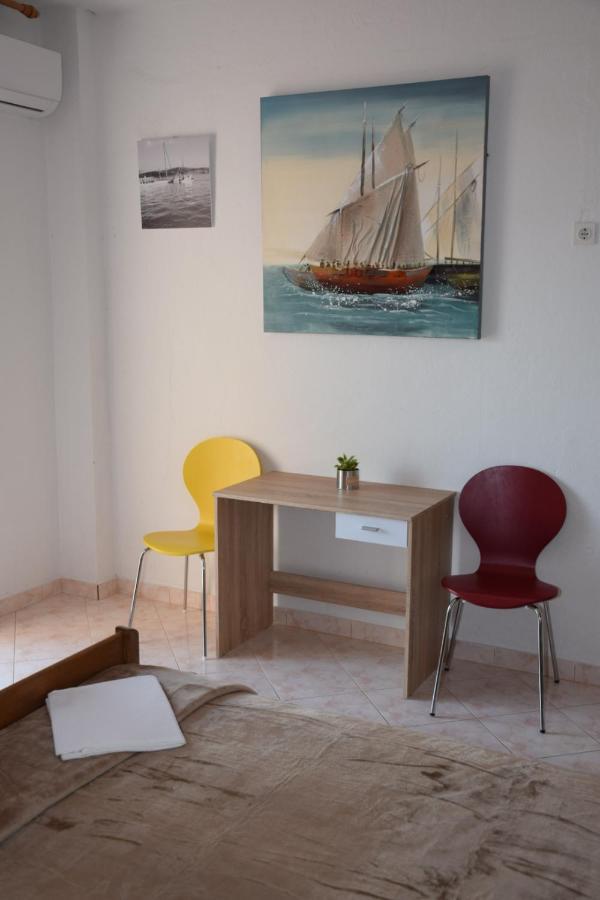 Delfin Acomodação com café da manhã Starigrad Paklenica Exterior foto
