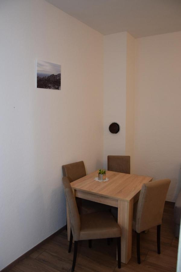 Delfin Acomodação com café da manhã Starigrad Paklenica Exterior foto